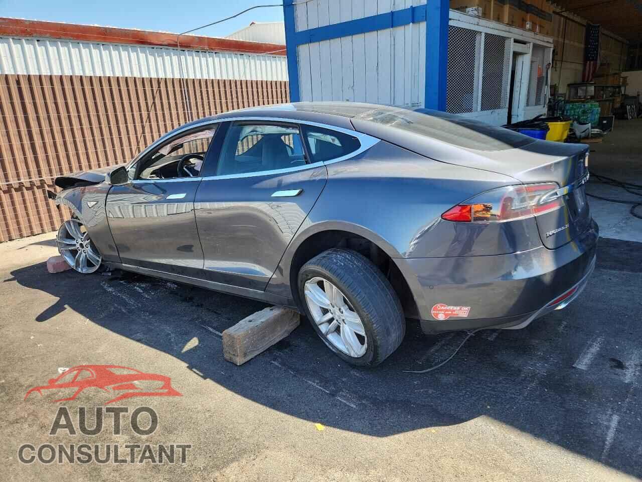 TESLA MODEL S 2015 - 5YJSA1E24FF116267