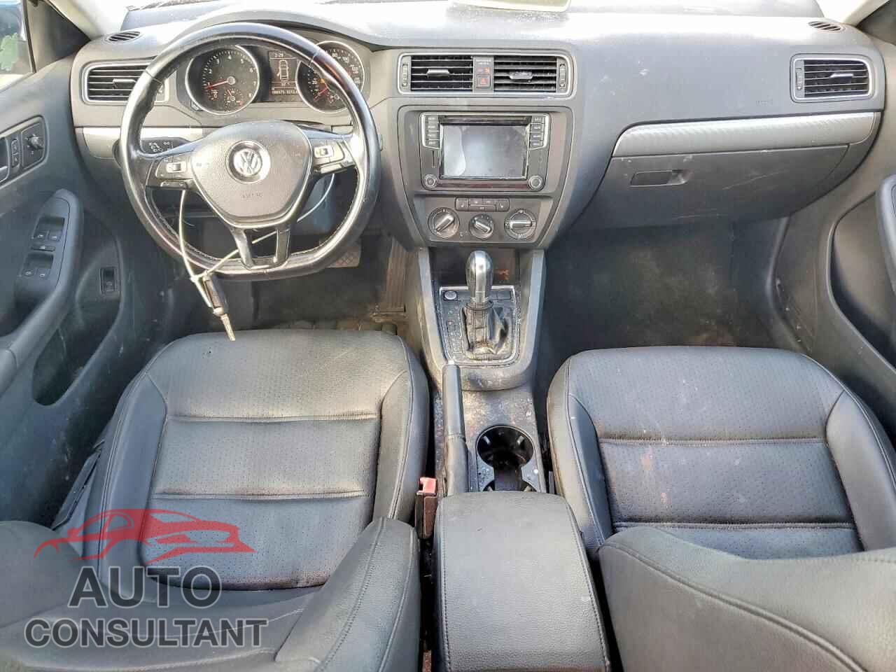 VOLKSWAGEN JETTA 2017 - 3VWDB7AJXHM369708