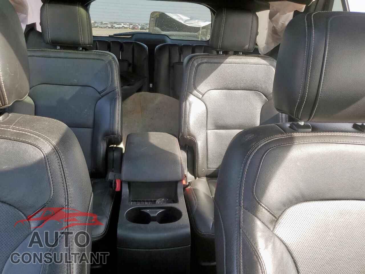 FORD EXPLORER 2018 - 1FM5K7FH5JGB07751