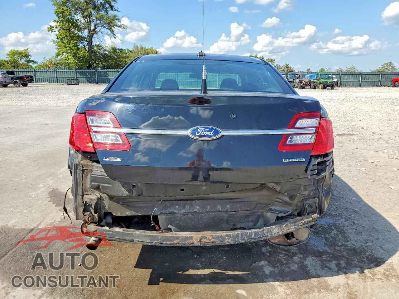 FORD TAURUS 2013 - 1FAHP2L81DG201775