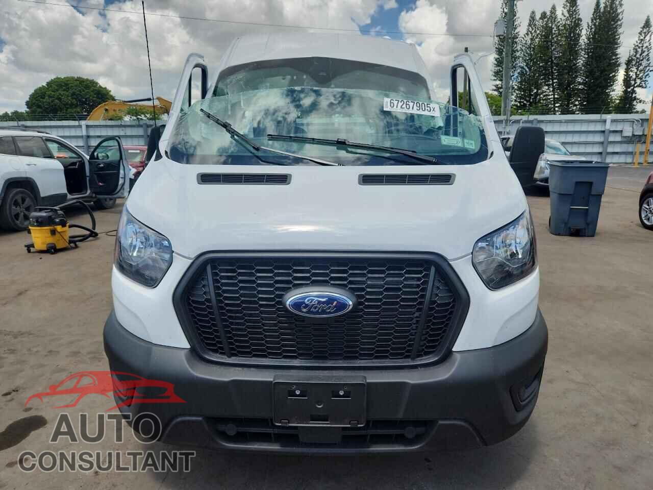 FORD TRANSIT 2025 - 1FTBR3U81SKA09507
