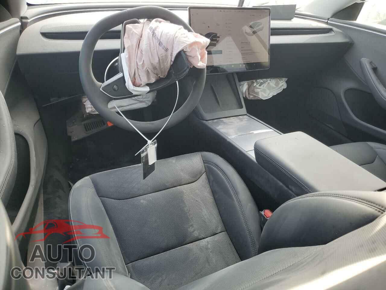 TESLA MODEL 3 2024 - 5YJ3E1EA2RF828426