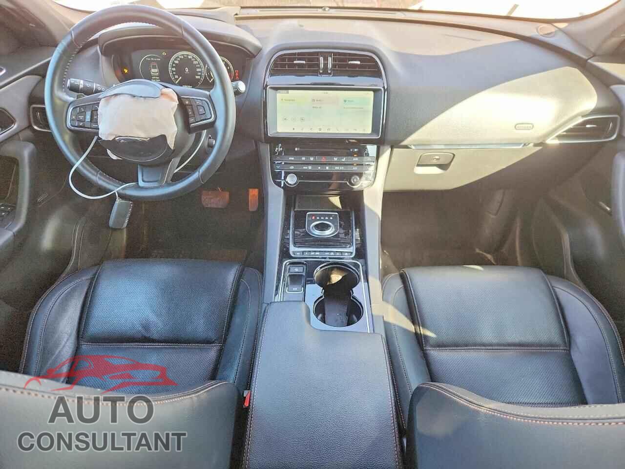 JAGUAR F-PACE 2017 - SADCK2BV6HA897363