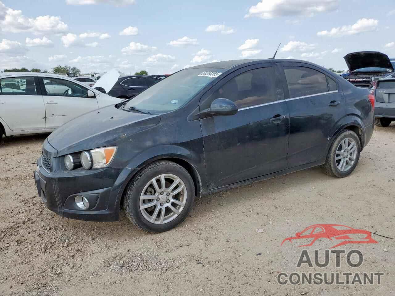 CHEVROLET SONIC 2013 - 1G1JC5SHXD4120441