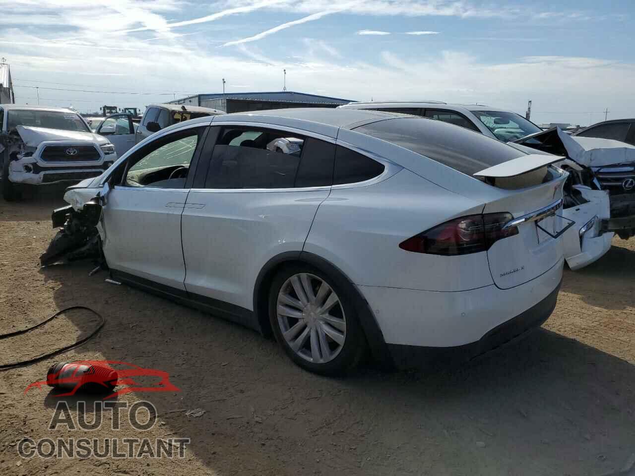 TESLA MODEL X 2016 - 5YJXCBE21GF003481