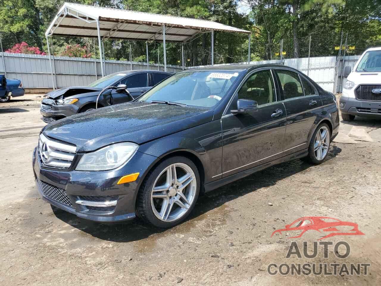 MERCEDES-BENZ C-CLASS 2013 - WDDGF4HB3DA828432