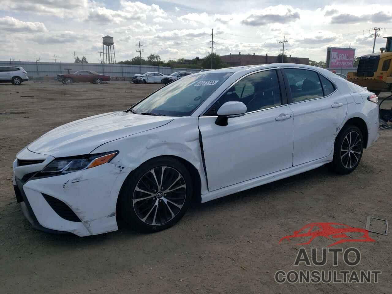 TOYOTA CAMRY 2018 - 4T1B11HK6JU129500