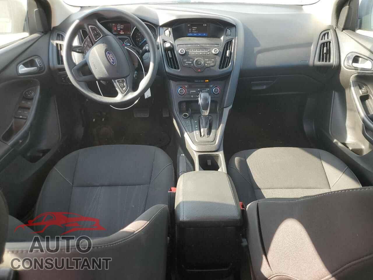 FORD FOCUS 2018 - 1FADP3FEXJL201413
