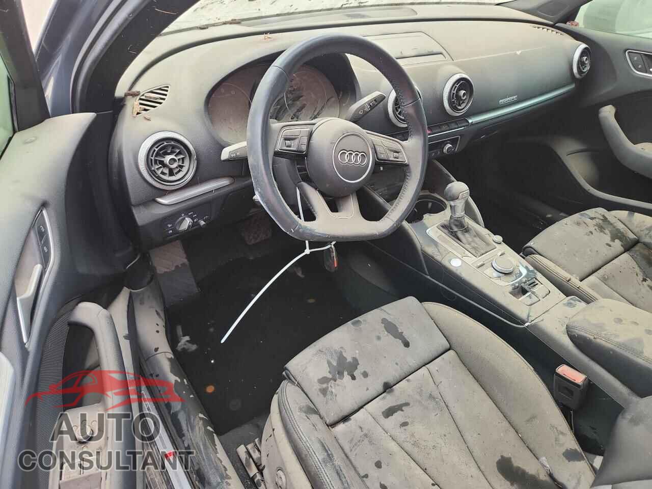 AUDI A3 2018 - WAUJ8GFF4J1069445