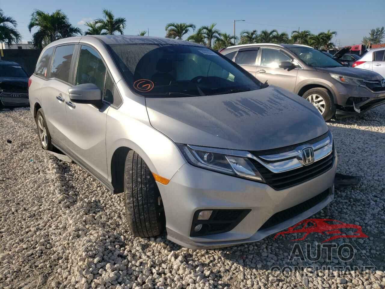 HONDA ODYSSEY 2018 - 5FNRL6H76JB018489