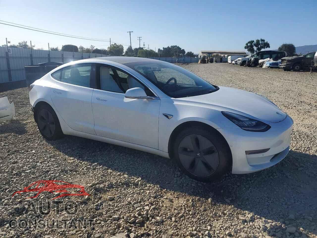 TESLA MODEL 3 2020 - 5YJ3E1EA2LF615256