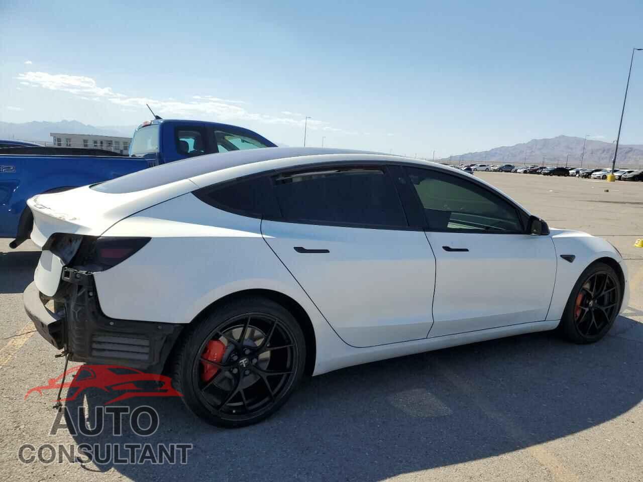 TESLA MODEL 3 2018 - 5YJ3E1EB9JF082330