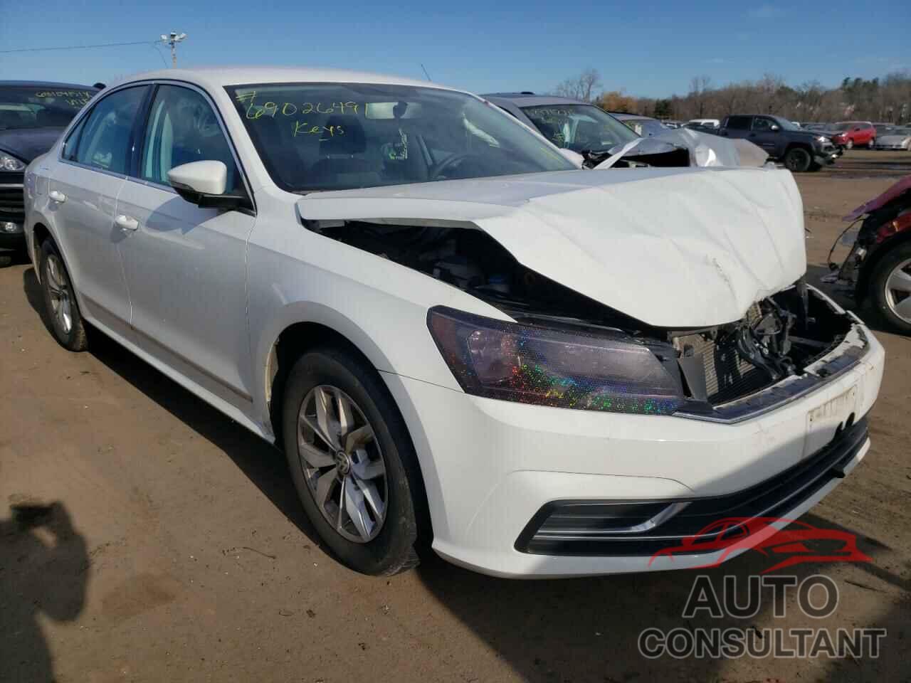 VOLKSWAGEN PASSAT 2017 - 1VWAT7A30HC007244
