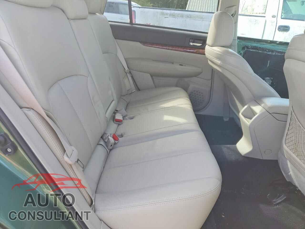 SUBARU OUTBACK 2010 - 4S4BRDJC8A2371942