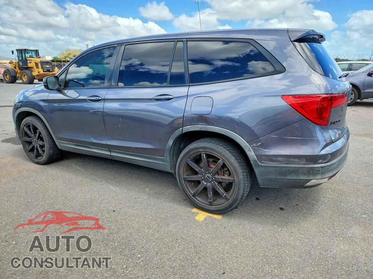 HONDA PILOT 2017 - 5FNYF5H36HB009876