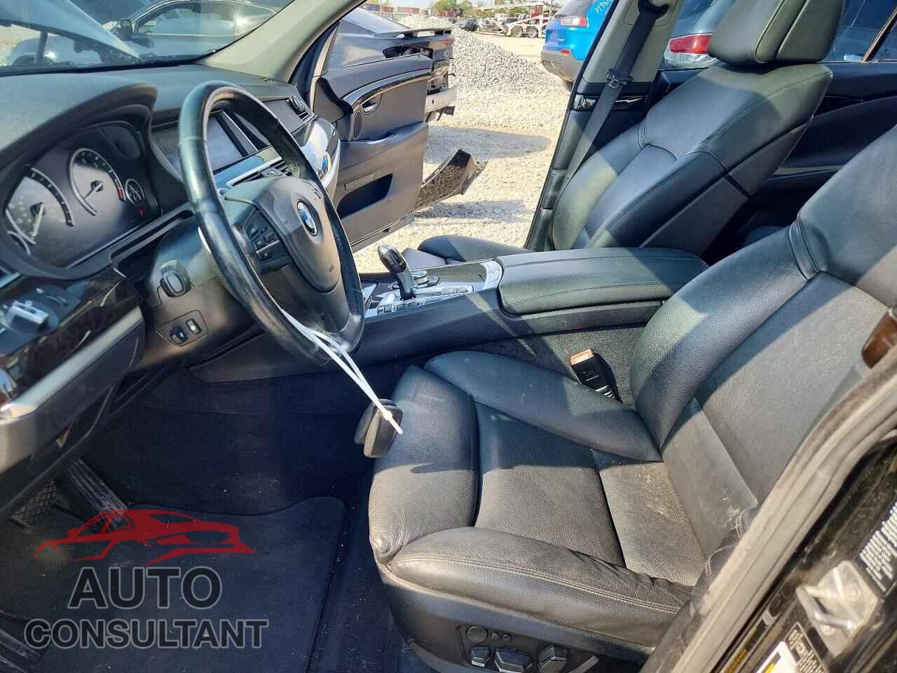 BMW 5 SERIES 2012 - WBASP2C58CC338463