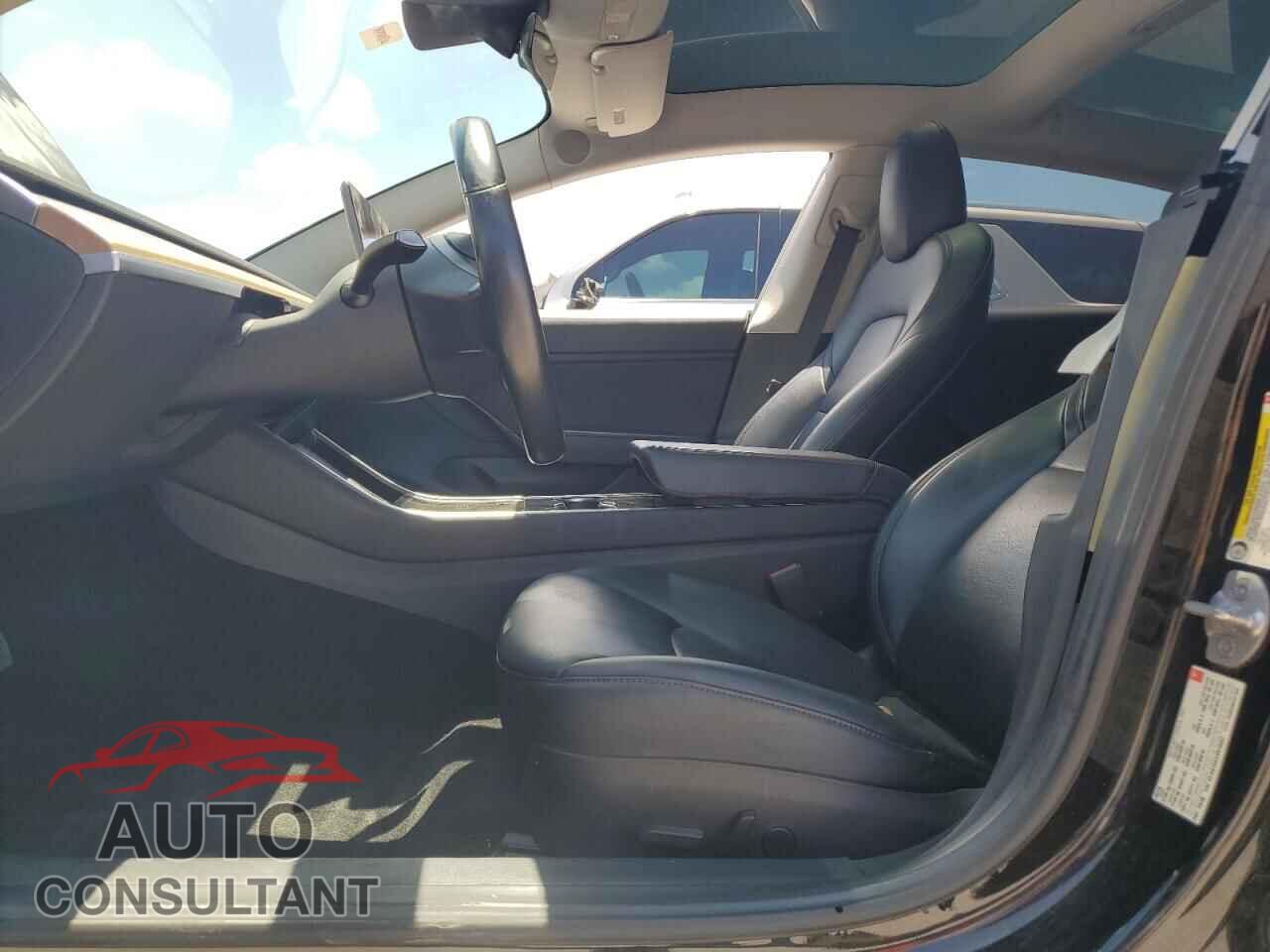 TESLA MODEL 3 2018 - 5YJ3E1EA7JF016057