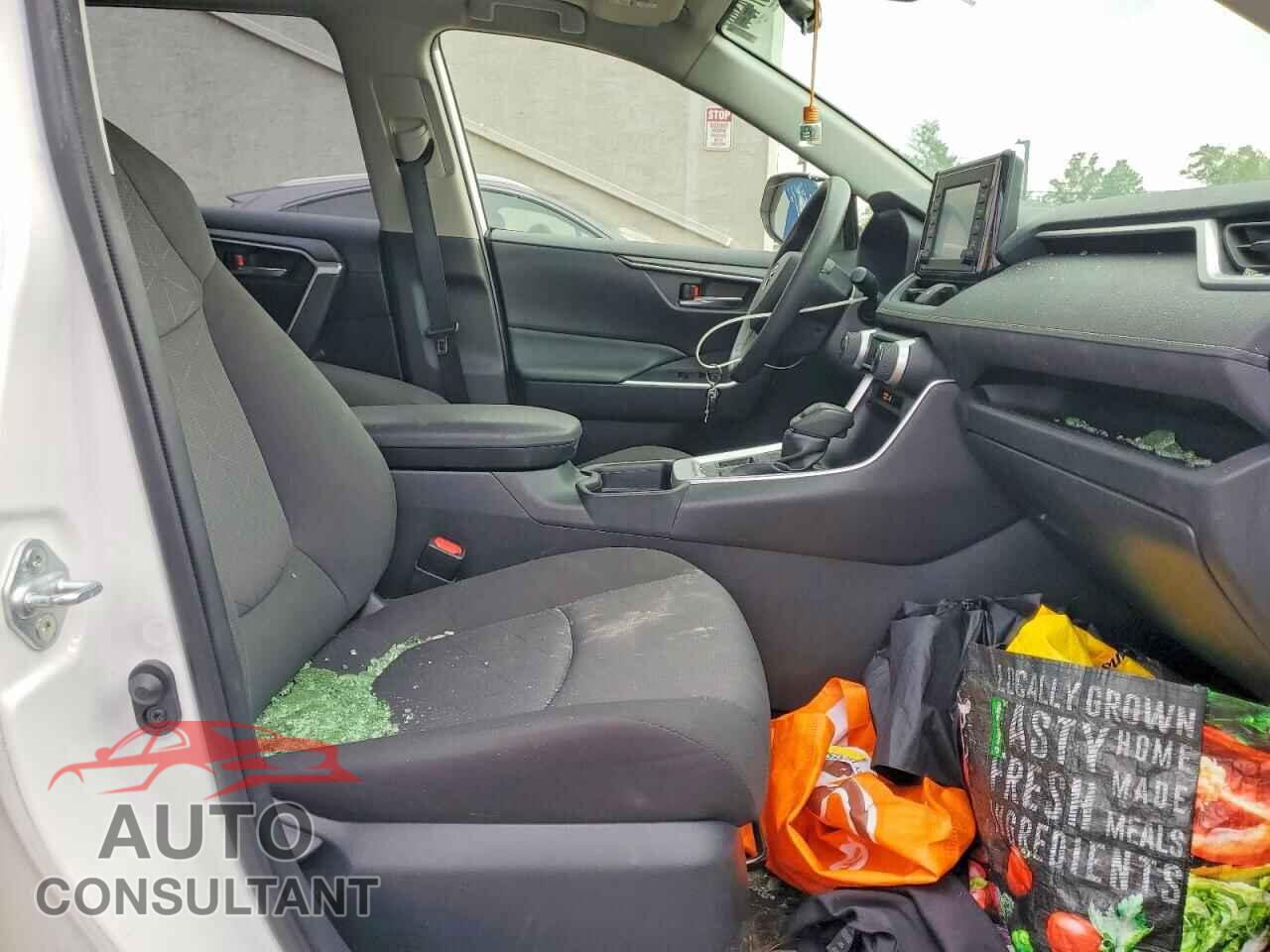 TOYOTA RAV4 2019 - JTMP1RFV5KD038466