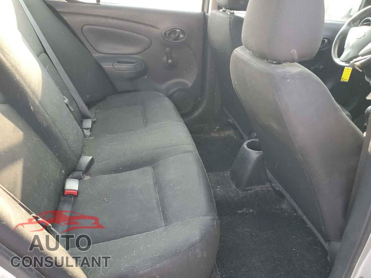 NISSAN VERSA 2019 - 3N1CN7AP3KL831391
