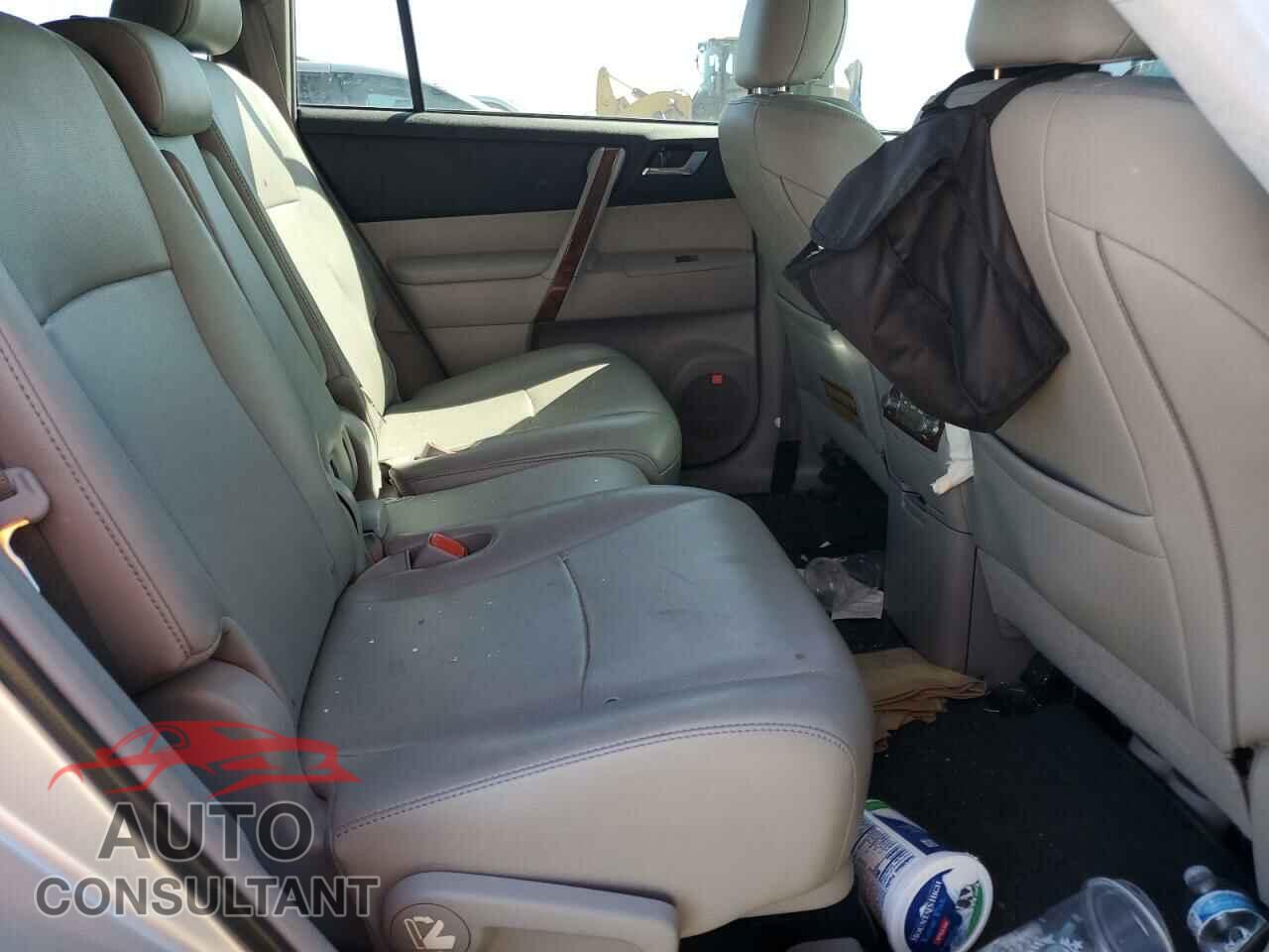 TOYOTA HIGHLANDER 2013 - 5TDDK3EH8DS193397