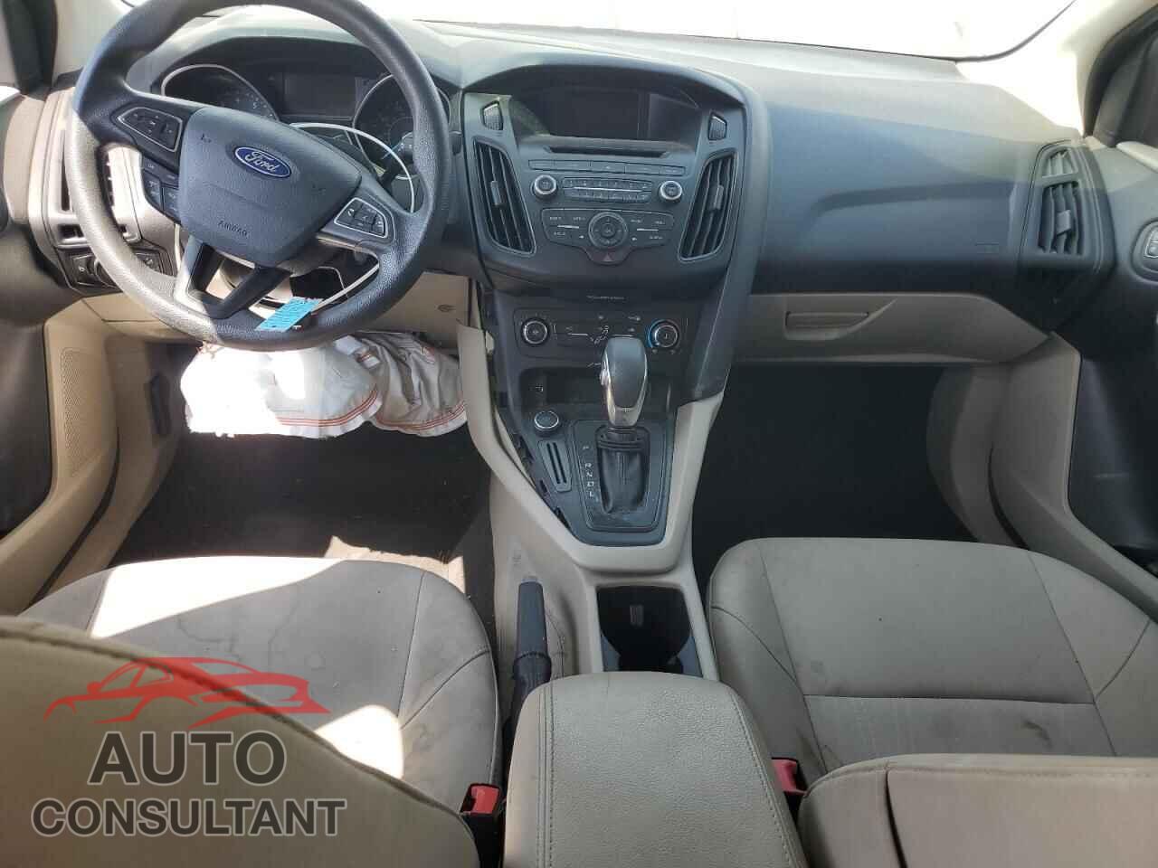 FORD FOCUS 2017 - 1FADP3F22HL267616