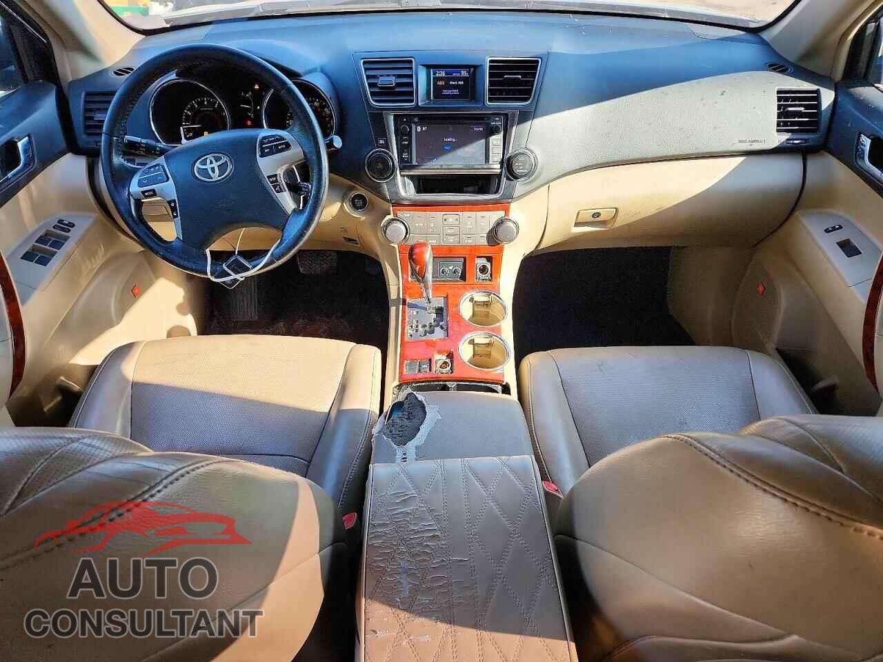 TOYOTA HIGHLANDER 2013 - 5TDYK3EH8DS095424