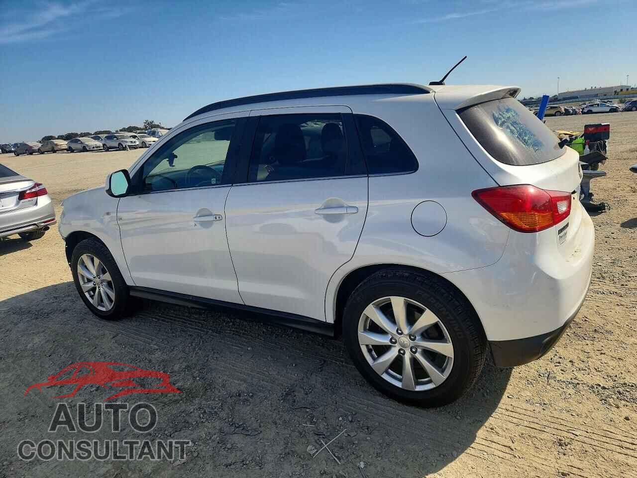 MITSUBISHI OUTLANDER 2013 - 4A4AR4AU7DE001151