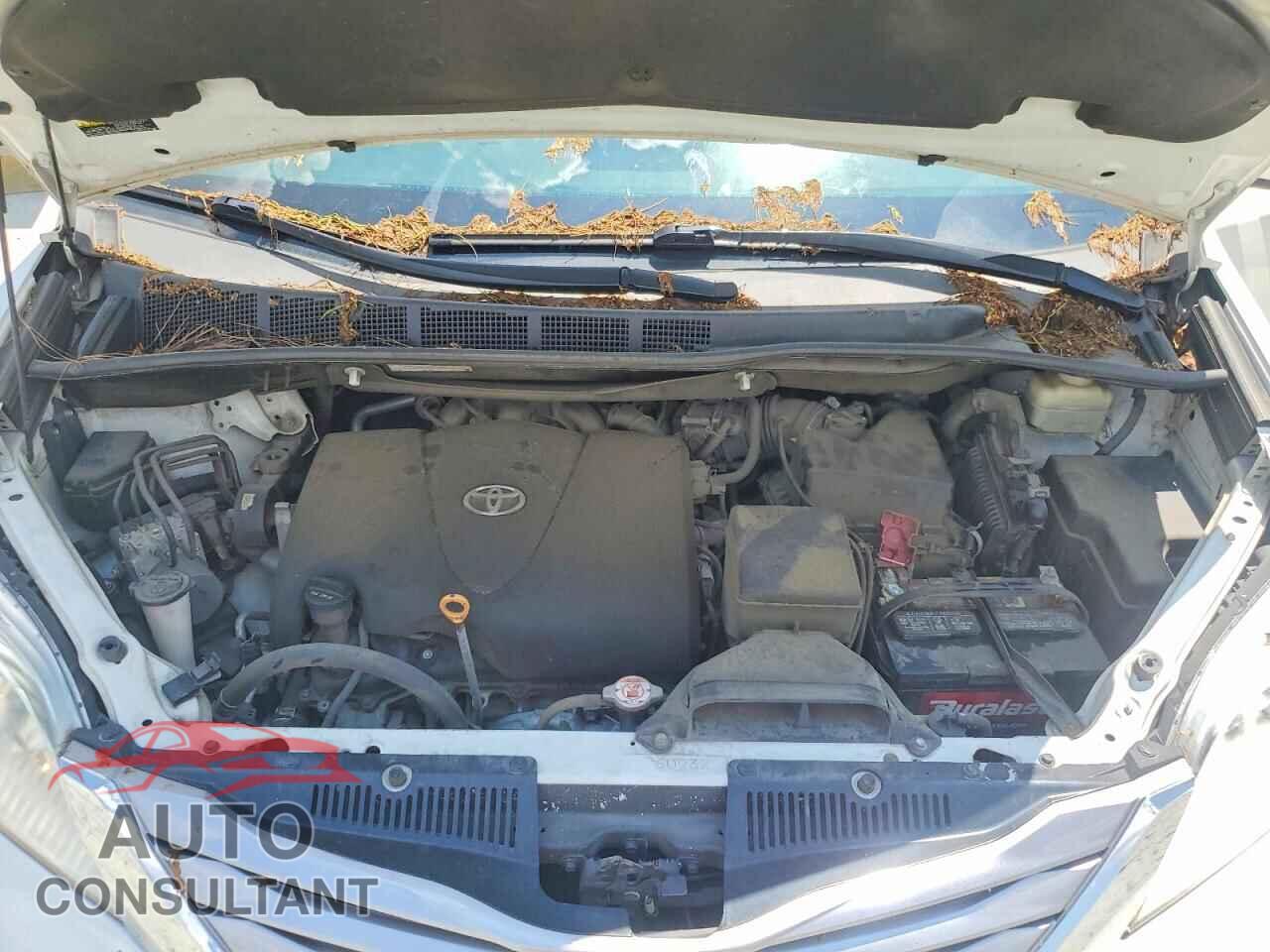 TOYOTA SIENNA 2017 - 5TDYZ3DC7HS856483