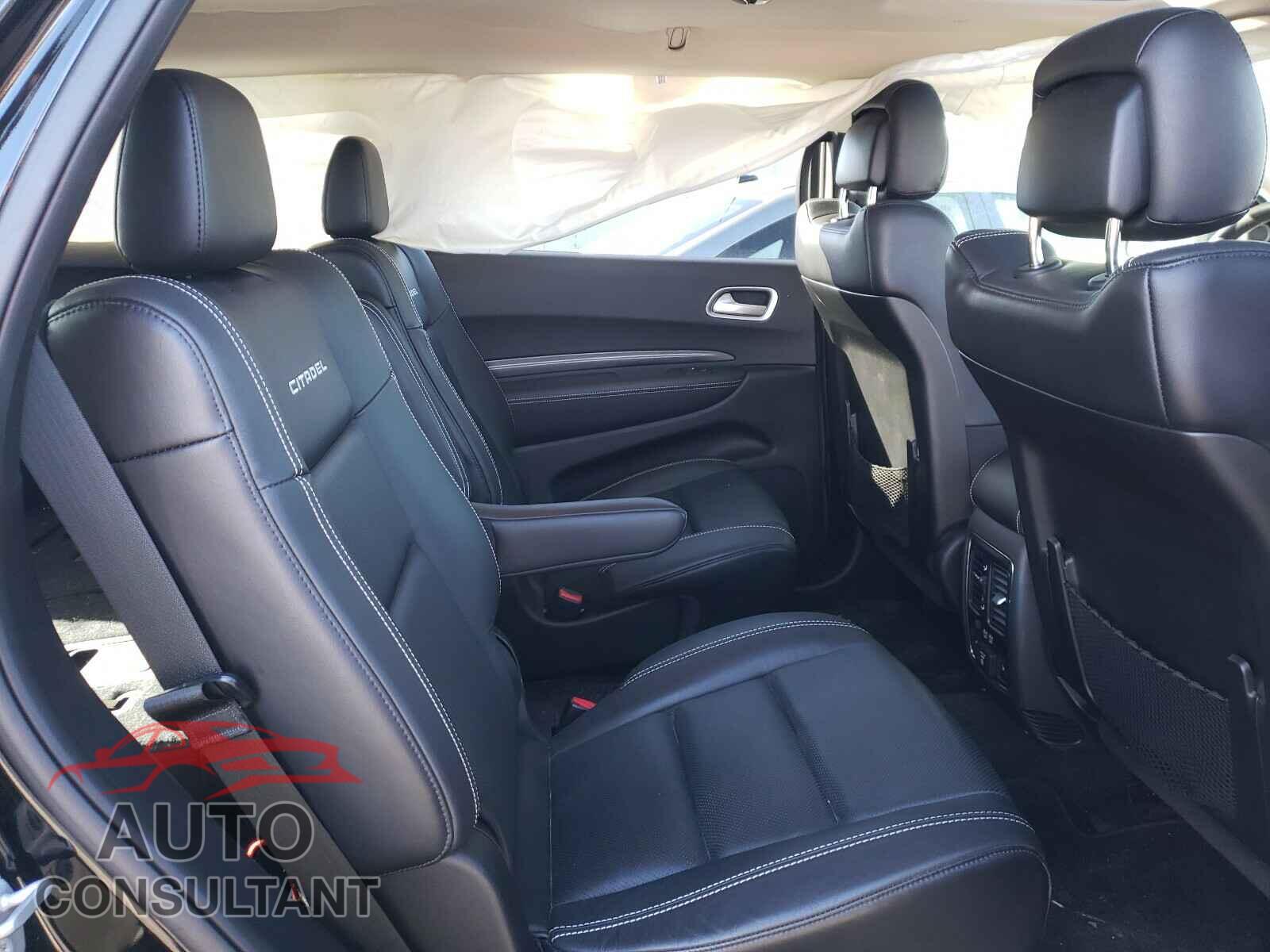 DODGE DURANGO 2018 - 1C4RDJEG3JC272081