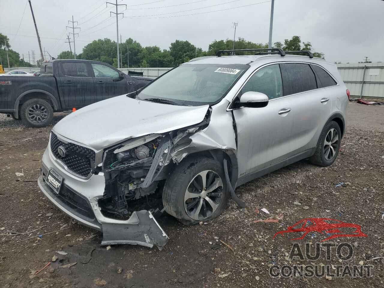 KIA SORENTO 2018 - 5XYPHDA16JG378129