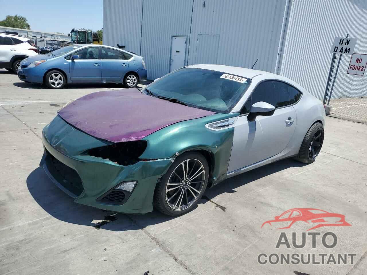 TOYOTA SCION 2013 - JF1ZNAA12D2721085