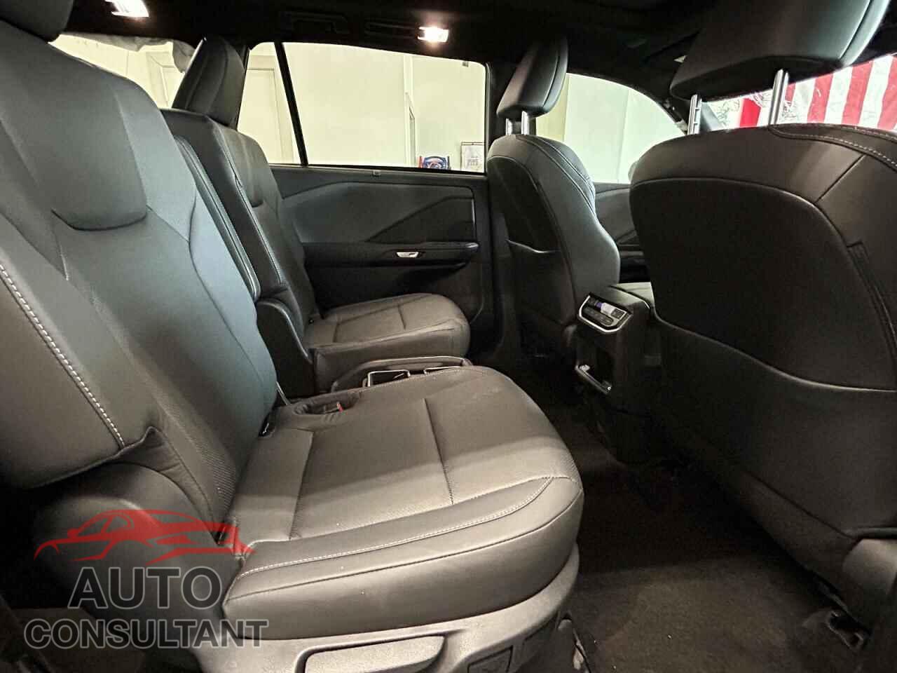 LEXUS UNKNOWN 2026 - 5TDAAAB65TS082494