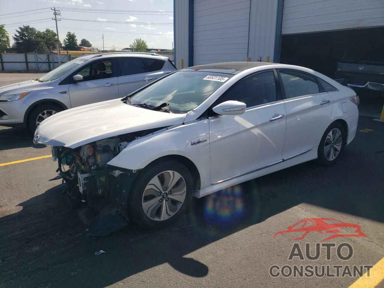 HYUNDAI SONATA 2015 - KMHEC4A48FA123517