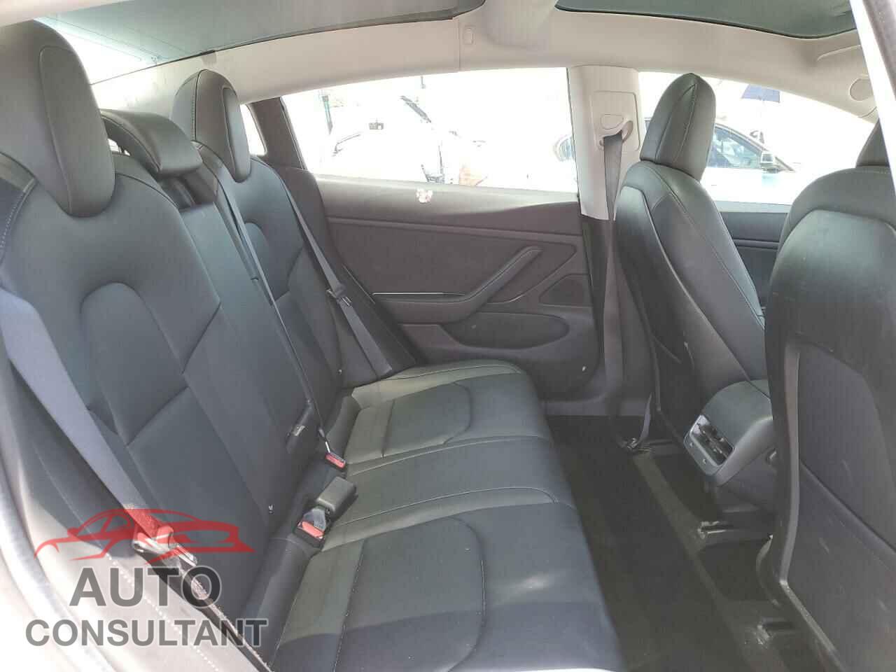 TESLA MODEL 3 2018 - 5YJ3E1EA9JF007568