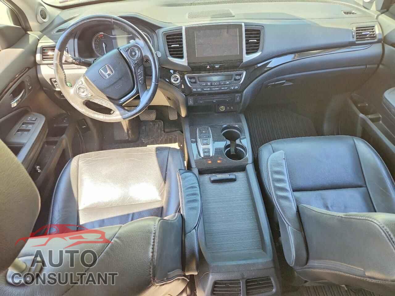 HONDA PILOT 2017 - 5FNYF6H9XHB083117