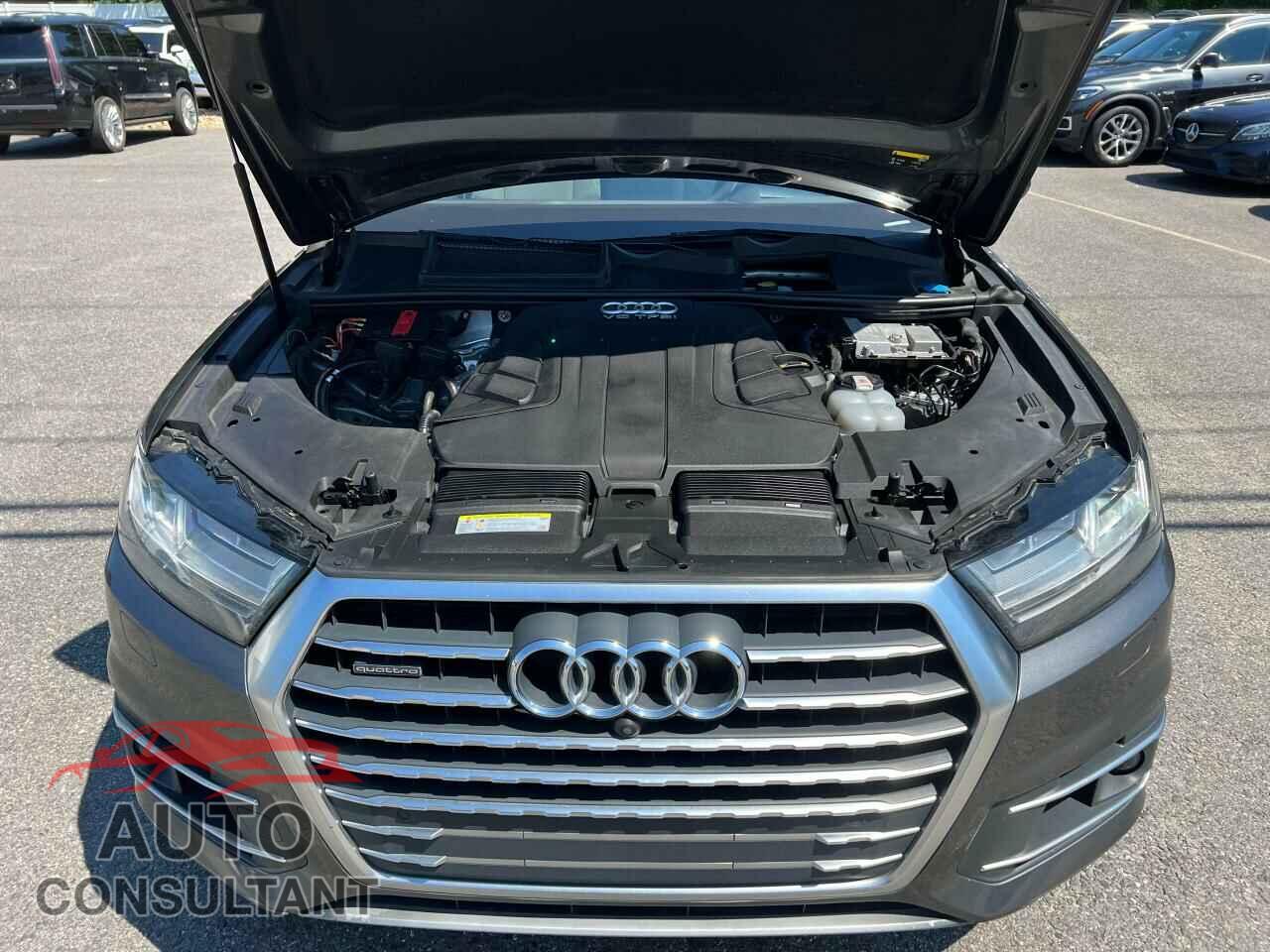 AUDI Q7 2018 - WA1VAAF77JD043347
