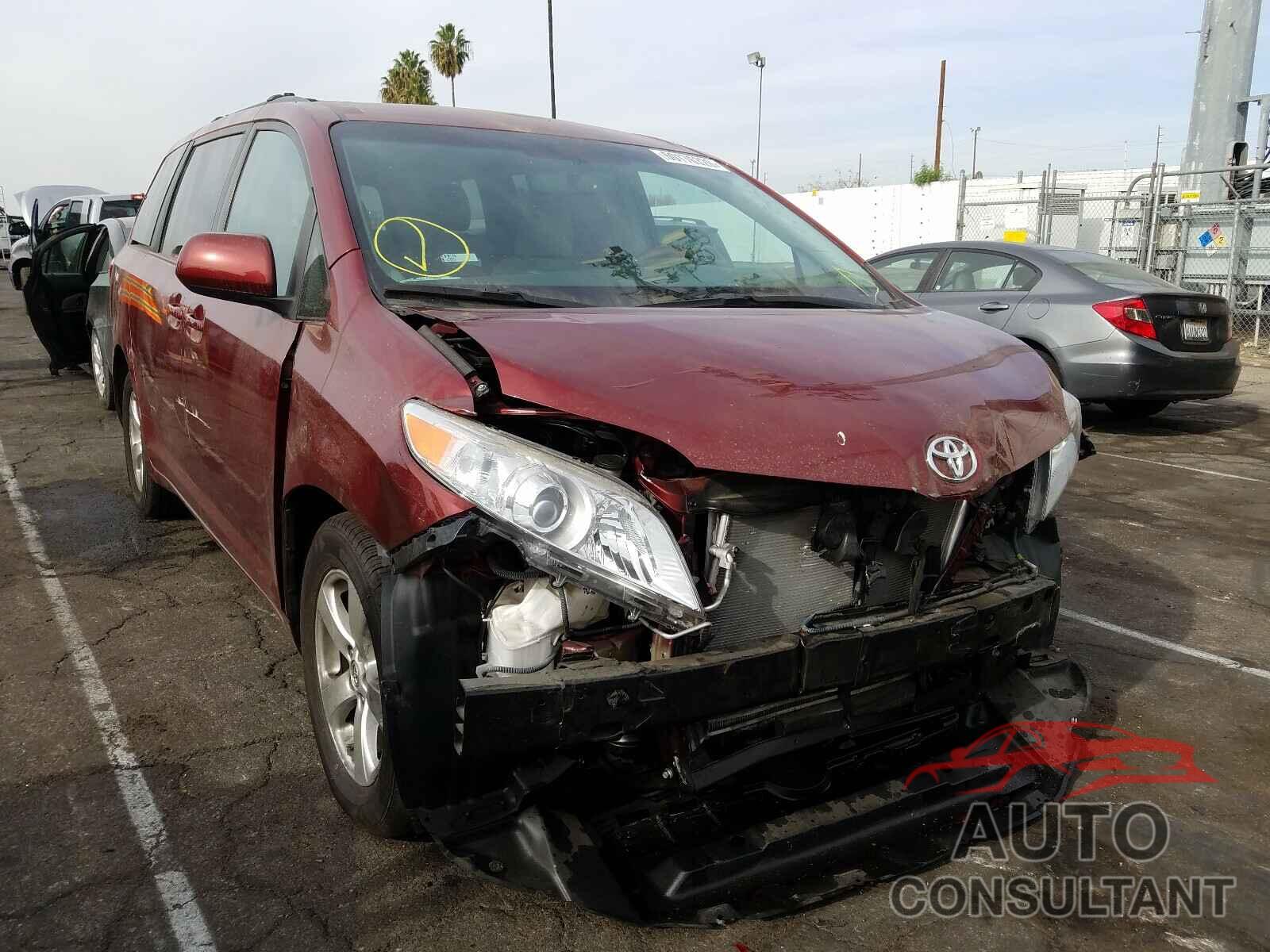 TOYOTA SIENNA 2017 - 5TDKZ3DC3HS844272