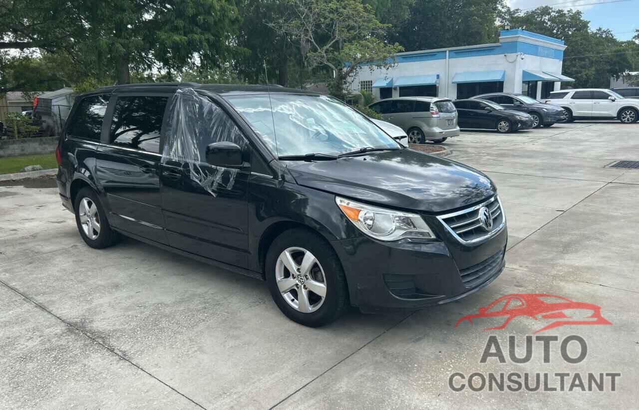 VOLKSWAGEN ROUTAN 2011 - 2V4RW3DGXBR625826