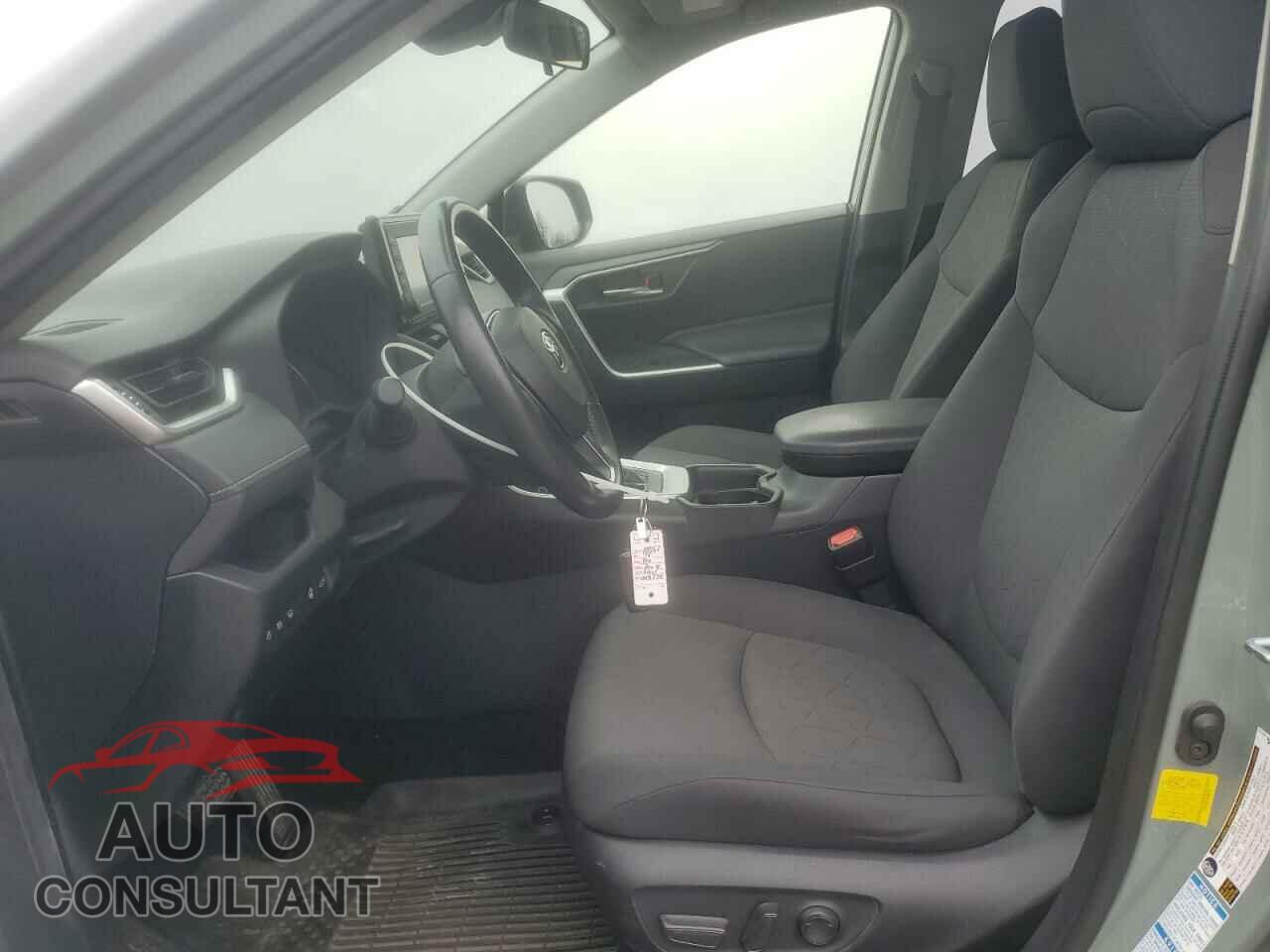 TOYOTA RAV4 2019 - JTMP1RFV9KD009374