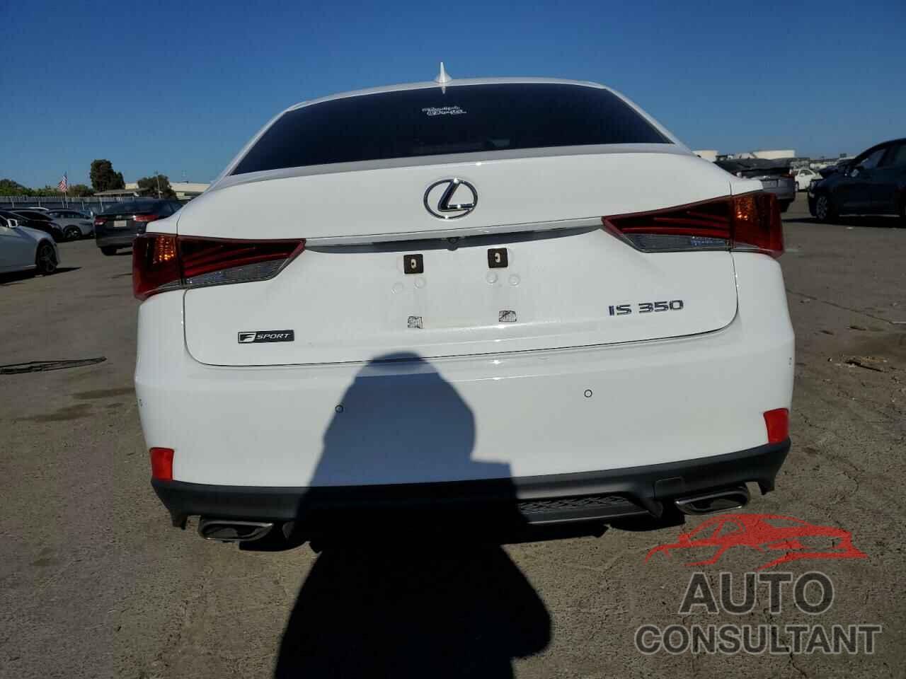 LEXUS IS 2018 - JTHBZ1D20J5032675
