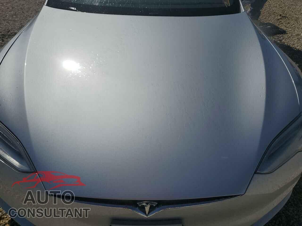 TESLA MODEL S 2017 - 5YJSA1E23HF200471