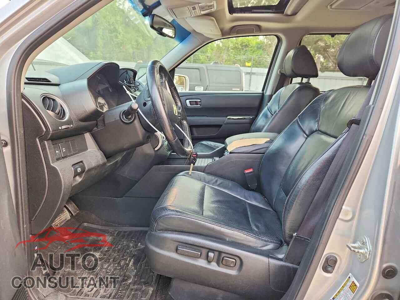 HONDA PILOT 2011 - 5FNYF4H97BB041595