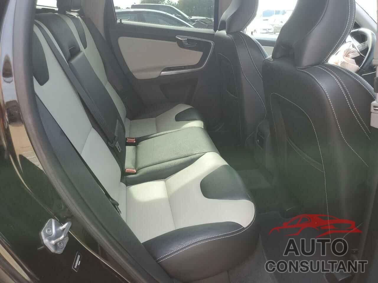 VOLVO XC60 2017 - YV440MDR8H2035593