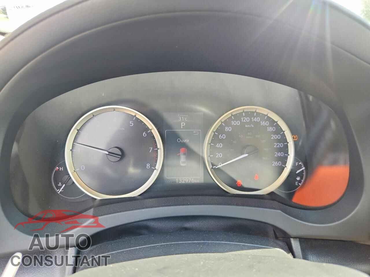 LEXUS IS 2014 - JTHCE1D28E5000899