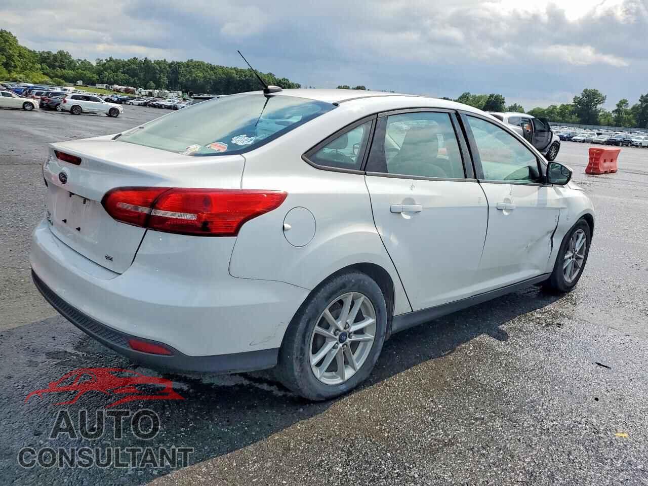FORD FOCUS 2015 - 1FADP3F28FL353610