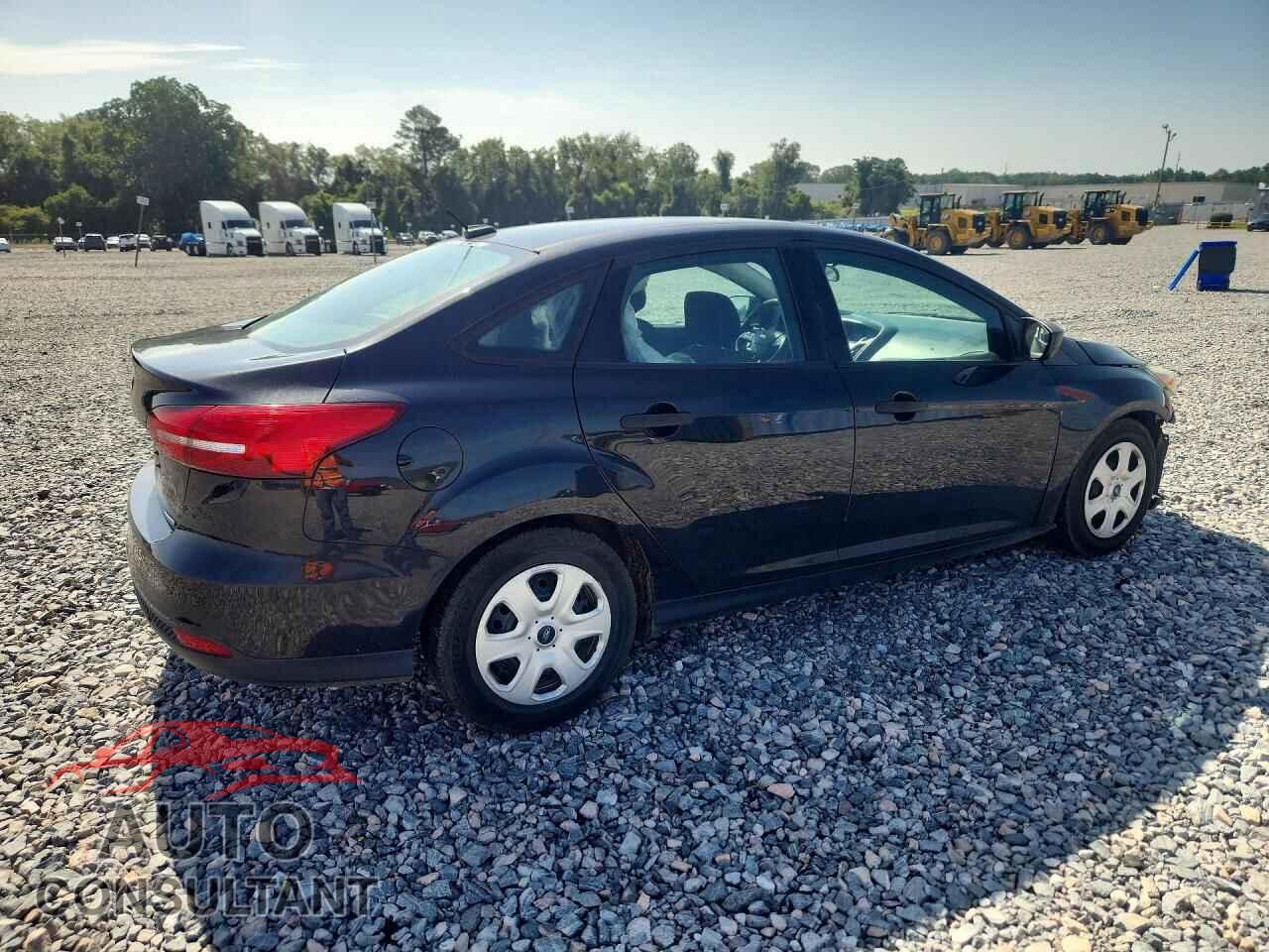FORD FOCUS 2015 - 1FADP3E28FL355942