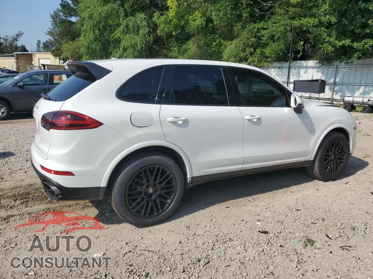 PORSCHE CAYENNE 2017 - WP1AA2A29HKA86890