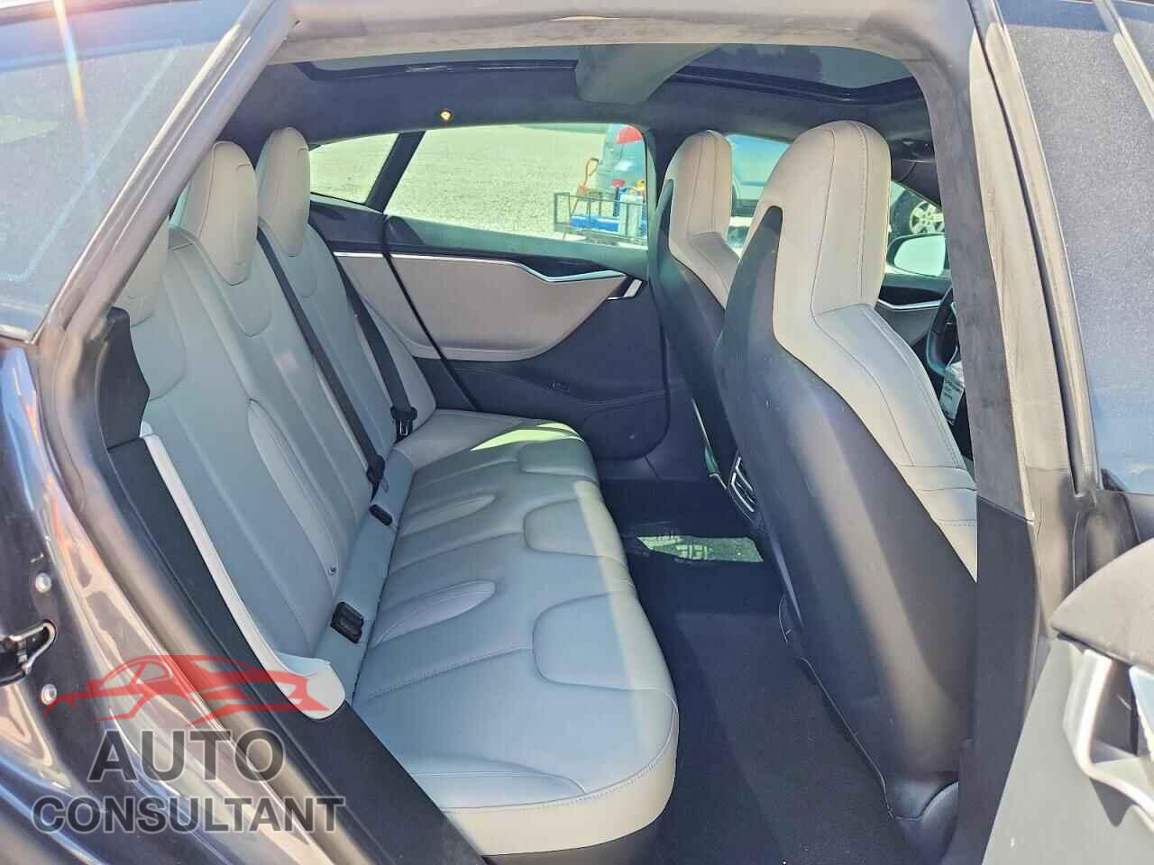 TESLA MODEL S 2015 - 5YJSA1H27FF090694