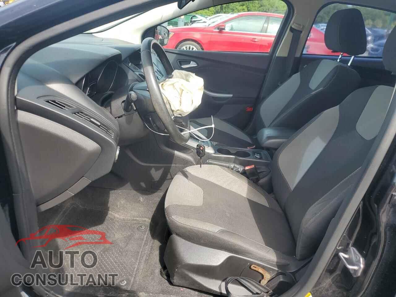 FORD FOCUS 2012 - 1FAHP3F26CL390345