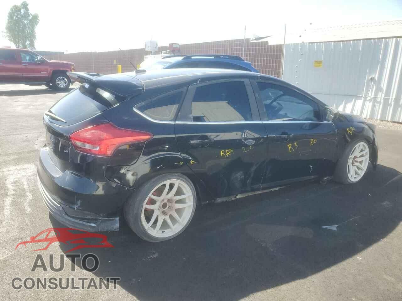 FORD FOCUS 2016 - 1FADP3L95GL238448
